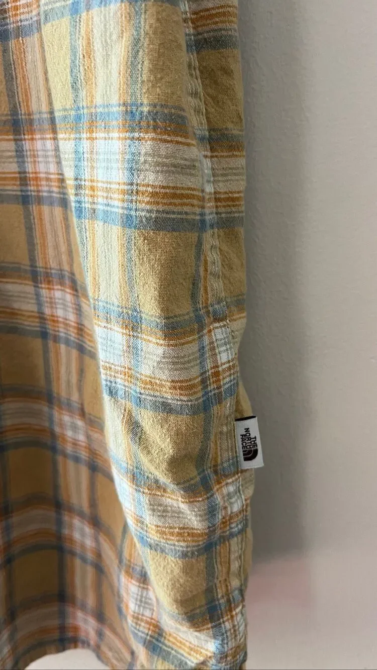 The North Face Men's Yellow Plaid Short Sleeve Button Down Shirt Size Medium Hem